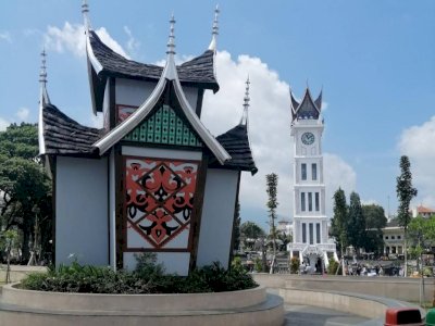 Menjelajahi Jam Gadang, Landmark Kota Bukittinggi Kebanggaan Warga Padang