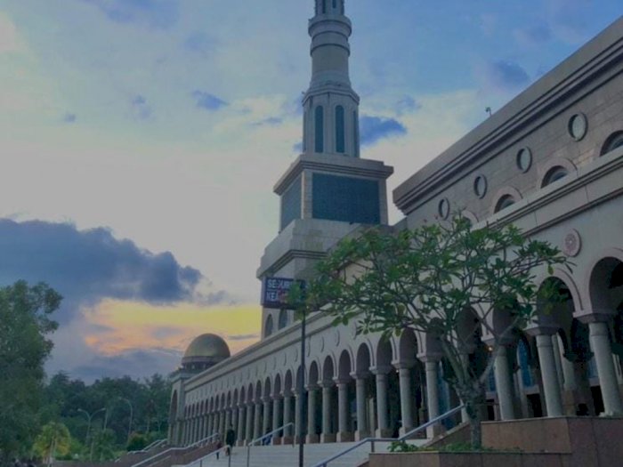 Intip Kemegahan Masjid Islamic Center Samarinda, Ada Lorong Panjang yang Indah