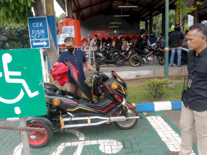 Curhatan Penyandang Disabilitas Usai Perpanjang STNK di Samsat Jakarta Pusat: Luar Biasa!
