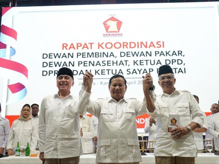 Prabowo Subianto Lantik Iwan Bule sebagai Wakil Ketua Dewan Pembina Gerindra 