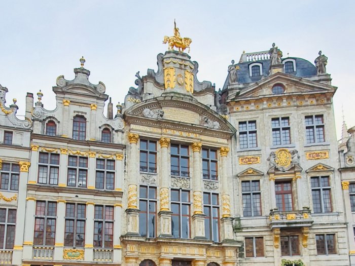  Maison de l'Arbre d'Or - Den Gulden Boom: Menguak Legenda Kekayaan Ajaib di Grand Place