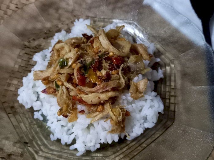 Resep Ayam Suwir Lada Garam, Cocok Disantap dengan Nasi Panas