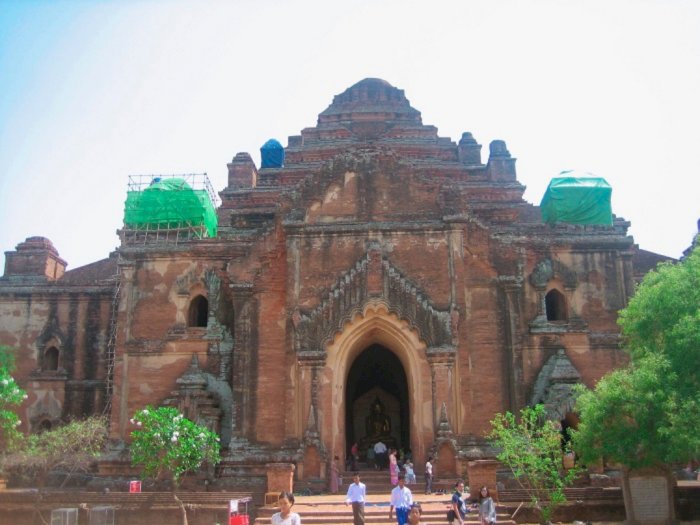 Dhammayangyi Temple: Menelusuri Sejarah dan Kepercayaan Spiritual Myanmar