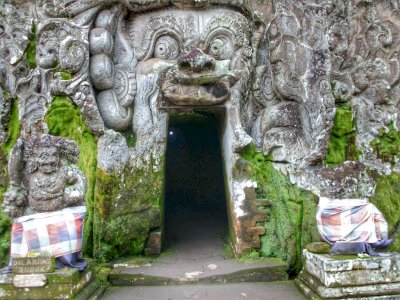 Goa Gajah: Wisata Sejarah dan Spiritualitas di Gua Suci Peninggalan Purbakala di Bali