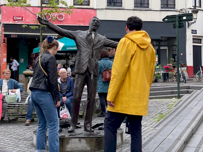 Patung Jacques Brel: Objek Wisata untuk Mengenang Seorang Musisi Terkenal di Brussels