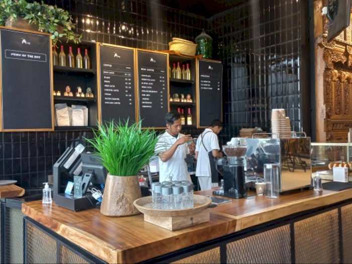 Hidden Gem Coffee Shop di Sarinah, Minum Es Caramel Latte Modal Rp20 Ribuan