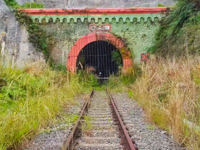 Misteri Terowongan Ijo: Kisah Angker Terowongan Kereta Api Legendaris yang Menyeramkan