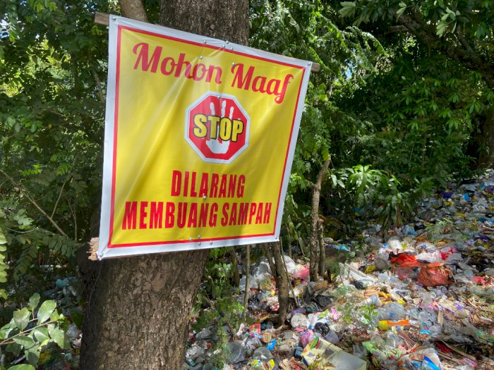 Miris , Sudah Diberi Papan Himabuan Oknum Warga Tetap Buang Sampah di Lokasi ini