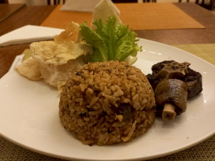 Berasa Sultan! Makan Sop Buntut Legendaris khas Hotel Borobudur Habis Rp650 Ribu