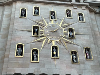 The Carillon: Jam Lonceng yang Jadi Atraksi Turis Terpopuler Pengunjung di Brussels