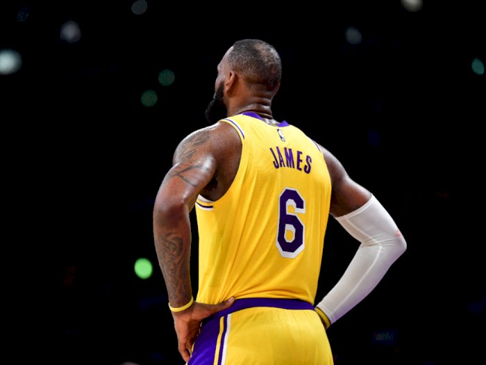 Usai Gagal Bawa Lakers ke Final NBA 2022/2023, LeBron James Pertimbangkan untuk Pensiun