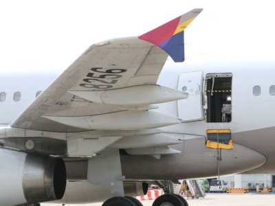 Viral Pintu Asiana Airline Dibuka saat Terbang, Penumpang: Kirain Pesawat Mau Meledak