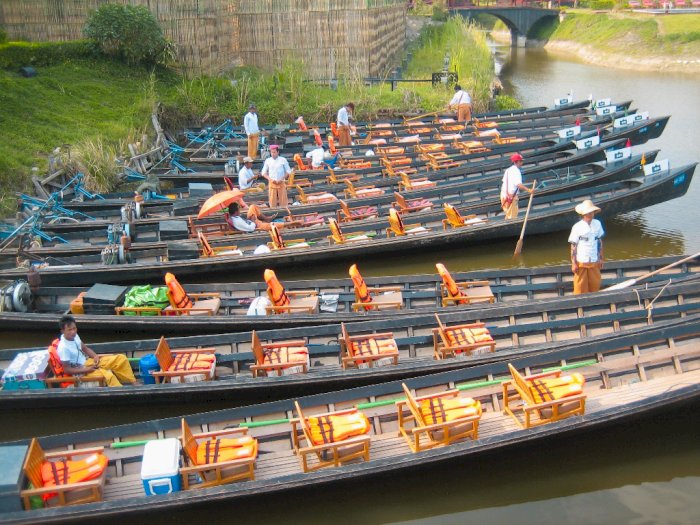 Menikmati Keindahan Inle Lake dengan Perahu Tradisional di Myanmar, Bikin Mata Seger!
