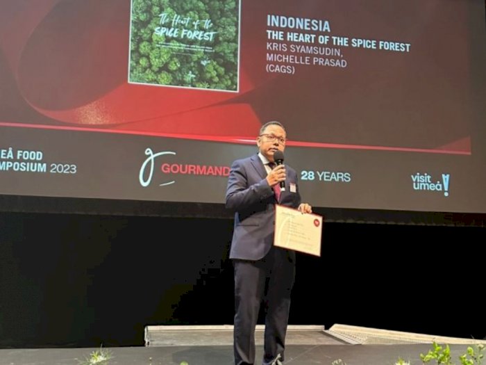 Buku Gastronomi Indonesia Tentang Rempah & Jamu Raih Penghargaan Buku Masak Internasional