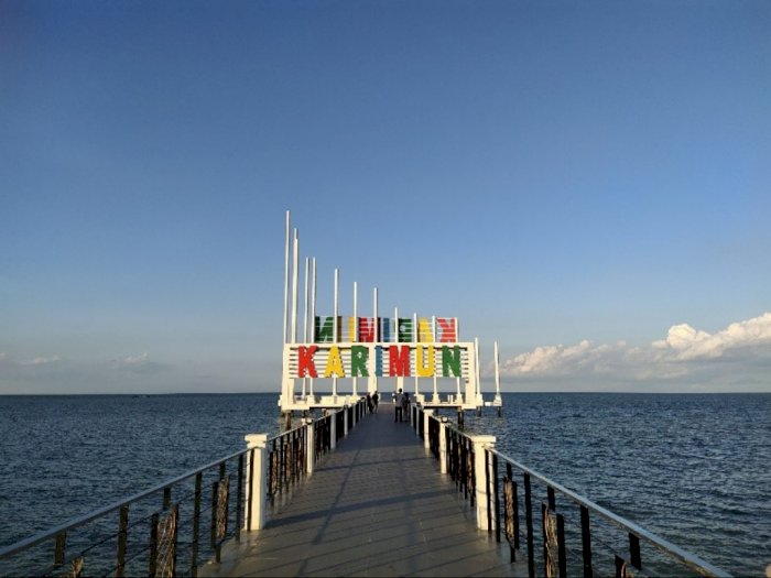 Serunya Bersantai di Coastal Area, Destinasi Wisata Karimun dengan View Laut