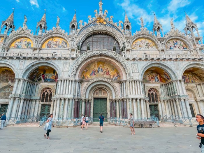 Piazza di San Marco: Kemegahan Arsitektur dan Pesona Venesia yang Tak Tertandingi