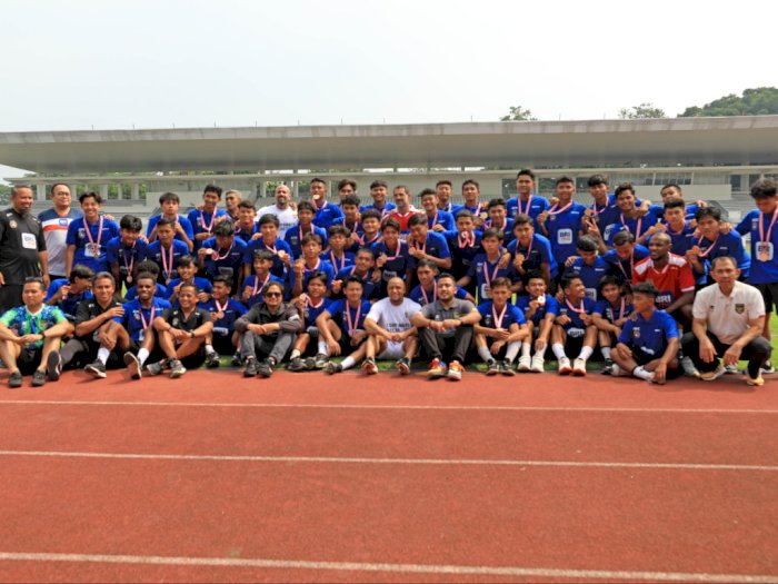 Potret Anak Muda Indonesia Latihan Bola Bersama 4 Legenda Dunia di BRImo Future Garuda