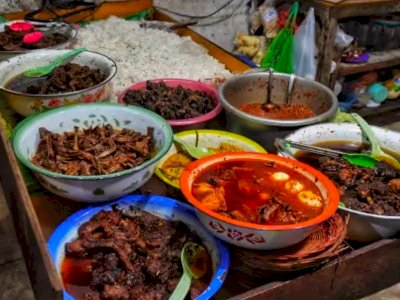 Nasi Bebek Bu Sofi: Buka 24 Jam Sajikan Menu Masakan Madura yang Menggoyang Lidah 