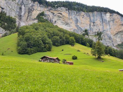 Desa Lauterbrunnen, Pesona Cantik Swiss yang Memukau Mata