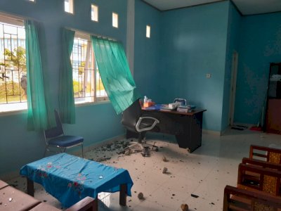 Dana Desa Tak Sesuai, Massa Unjuk Rasa hingga Rusak Kantor DPMK di Papua