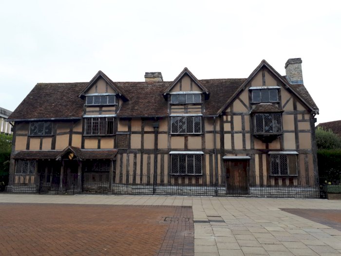 Berkunjung ke Rumah Shakespeare di Stratford-upon-Avon, Ziarah Buat Pecinta Sastra
