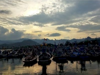 Pelabuhan Perikanan Nusantara Prigi Trenggalek Spot Indah Nikmati Sunset
