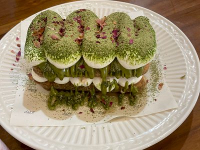 Dessert Café Mungil di Tebet: Sajikan Ragam Kue Cantik, Harganya Murmer Loh!