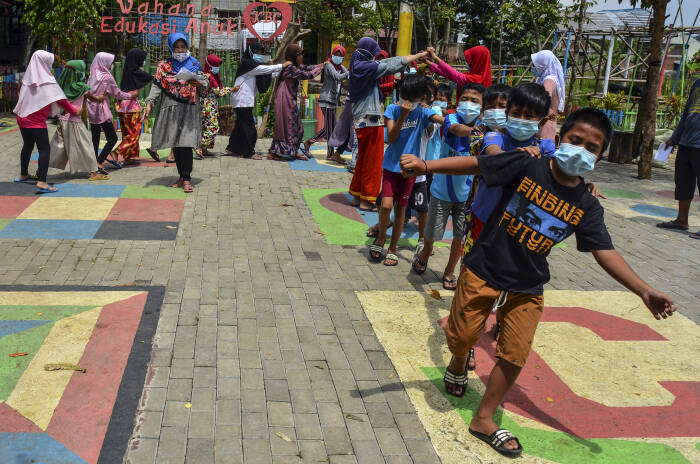 FOTO: Wahana Edukasi Ramah Anak di Tasikmalaya | Indozone.id - Artikel Kebudayaan Jawa Tentang Permainan Tradisional