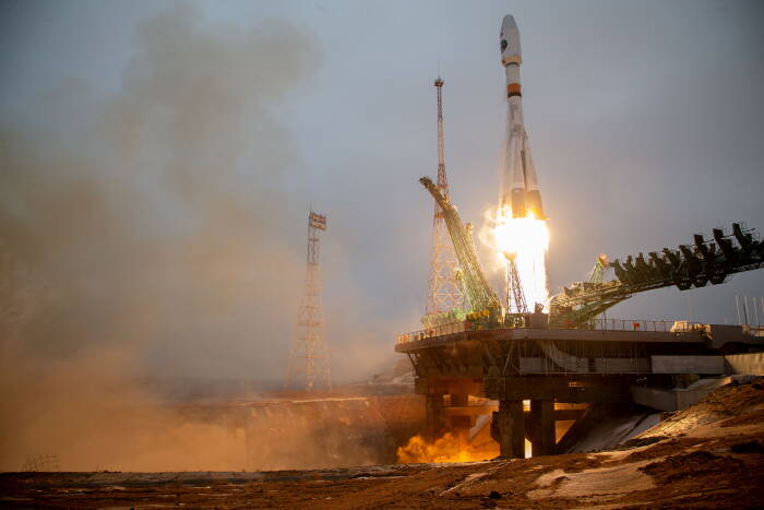 Pesawat ruang angkasa Soyuz dengan satelit Arktika-M untuk memantau iklim dan lingkungan di Kutub Utara, lepas landas dari Baikonur Cosmodrome, Kazakhstan, Sabtu (28/2). (photo/Russian space agency Roscosmos/via REUTERS) Pesawat ruang angkasa Soyuz dengan satelit Arktika-M untuk memantau iklim dan lingkungan di Kutub Utara, lepas landas dari Baikonur Cosmodrome, Kazakhstan, Sabtu (28/2). (photo/Russian space agency Roscosmos/via REUTERS)