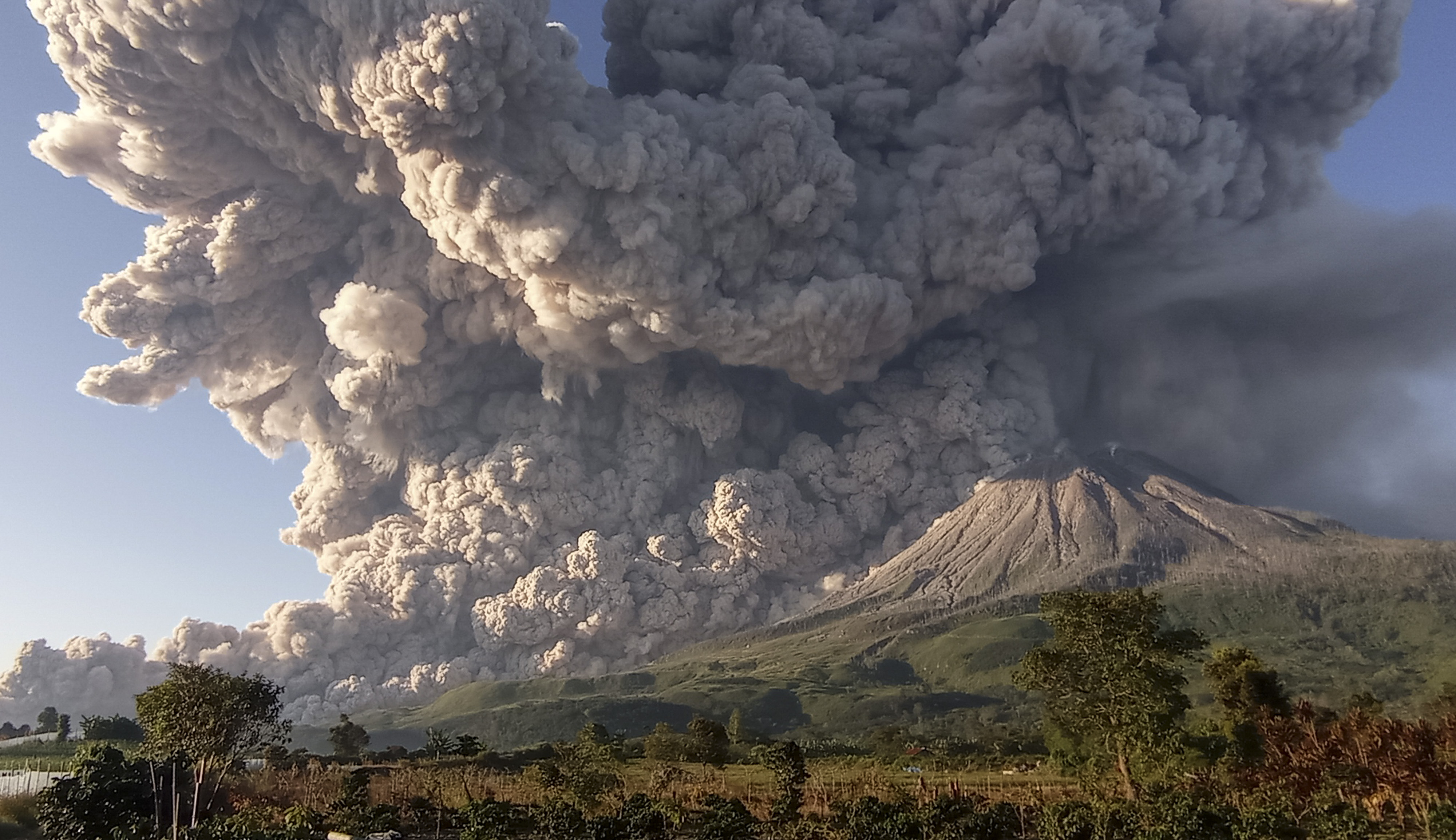 ANTARA FOTO/Sastrawan Ginting erupsi gunung sinabung