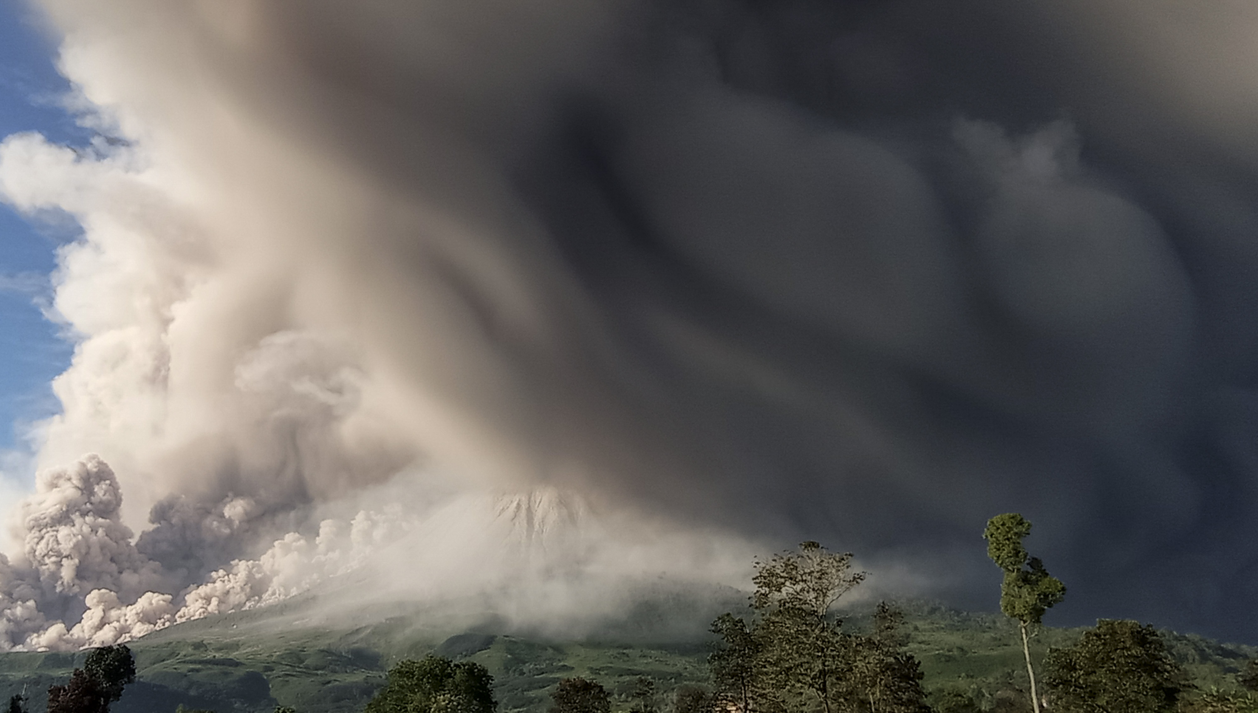 ANTARA FOTO/Sastrawan Ginting erupsi gunung sinabung