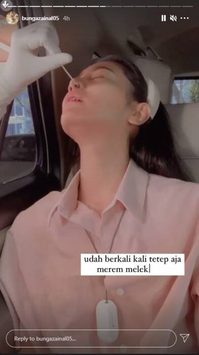 Story Bunga Zainal. (Instagram/@bungazainal05) swab covid