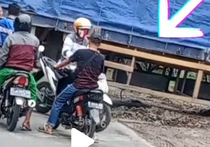 Screenshoot. (Tiktok/@riki_rfldi) Viral di tiktok