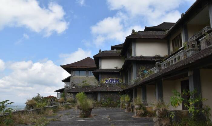 tempat wisata di indonesia hotel pi