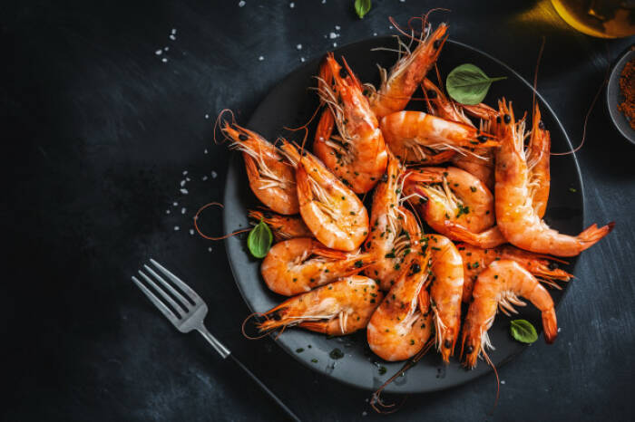 Ilustrasi makanan pemicu alergi (photo/freepik/valeria-aksakova) makanan bikin berjerawat