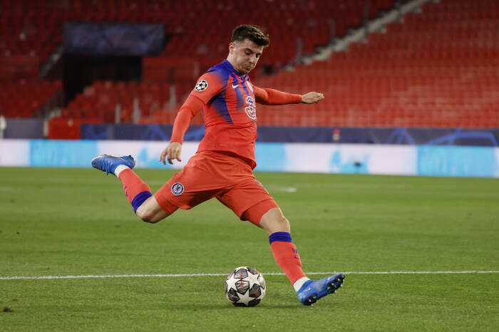Mason Mount dari Chelsea mencetak gol pertama mereka (REUTERS/Marcelo Del Pozo) Mason Mount dari Chelsea mencetak gol pertama mereka