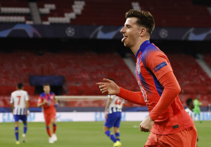 Mason Mount dari Chelsea merayakan gol pertama mereka (REUTERS/Marcelo Del Pozo) Mason Mount dari Chelsea merayakan gol pertama mereka