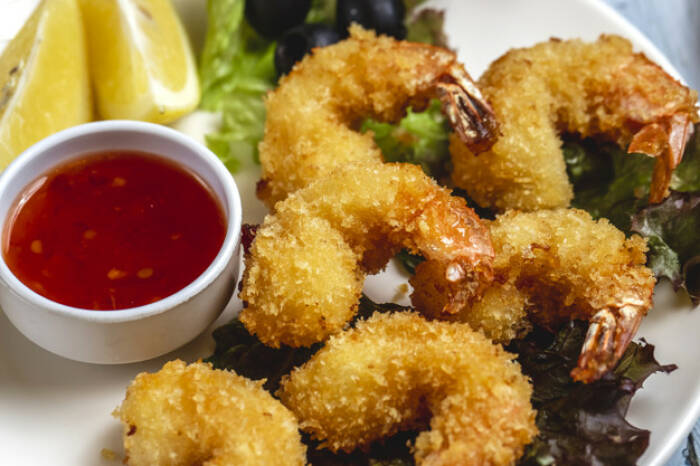 Udang goreng tepung (photo/freepik/stockking) resep menu sahur