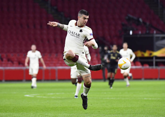 Gianluca Mancini dari AS Roma beraksi (REUTERS/Piroschka Van De Wouw) Gianluca Mancini dari AS Roma beraksi