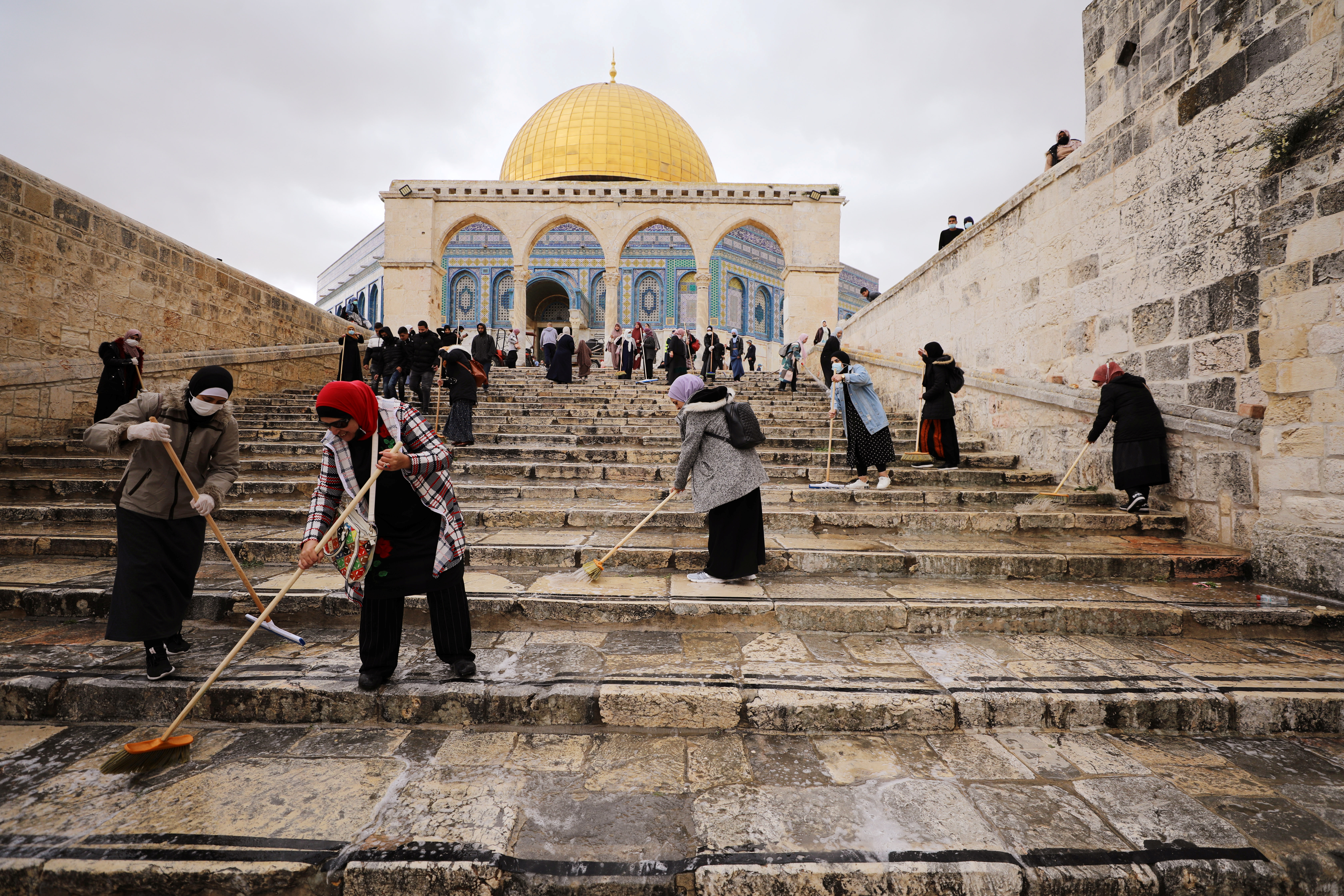 REUTERS/Ammar Awad tradisi menyambut ramadan