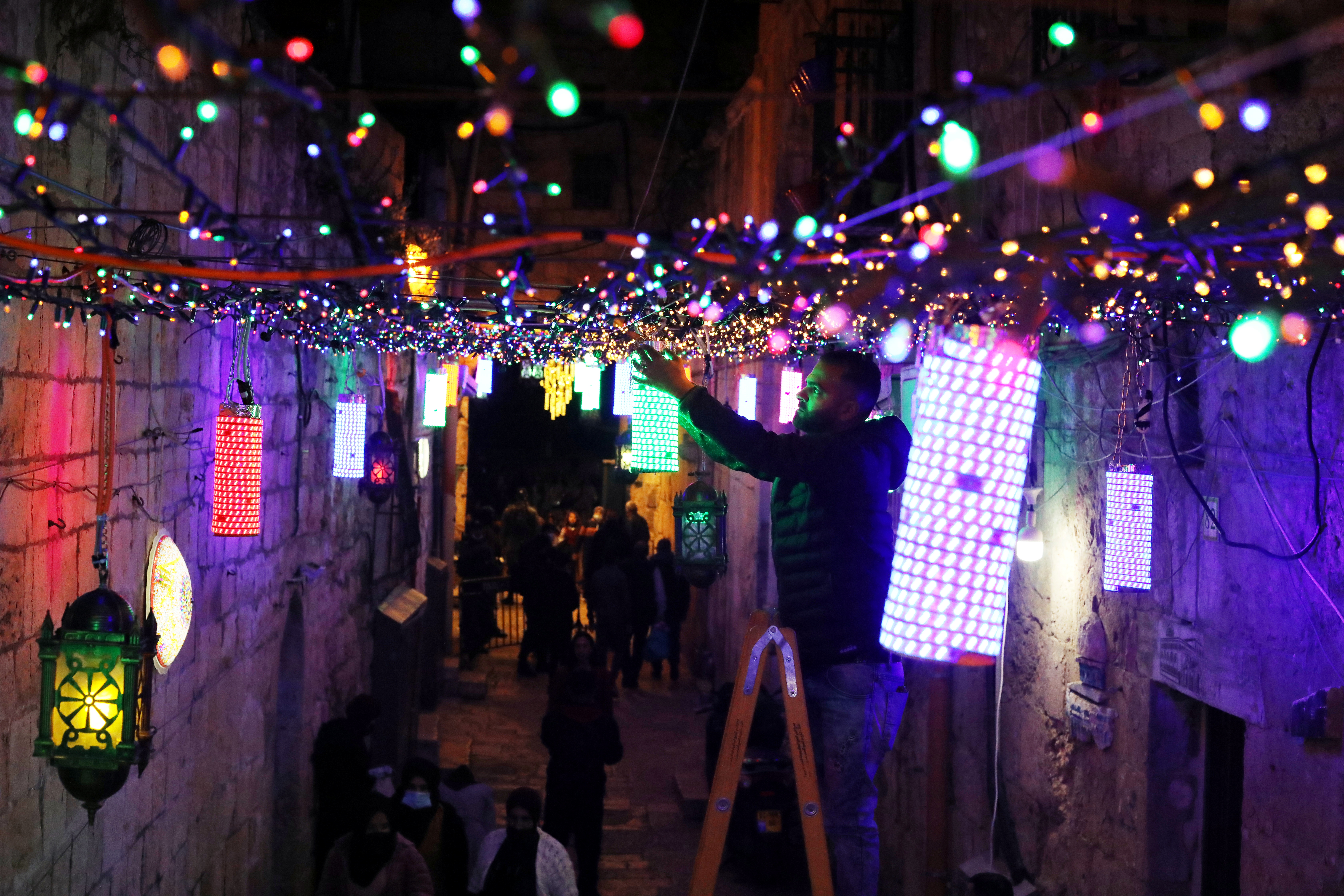 REUTERS/Ammar Awad tradisi menyambut ramadan