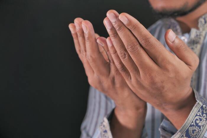 Ilustrasi doa mau tidur (photo/freepik/towfiqu999) amalan sebelum tidur menurut rasulullah