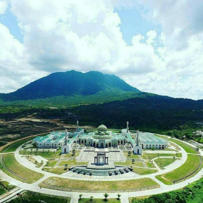 Masjid Agung Natuna (photo/phinemo) masjid indah di indonesia