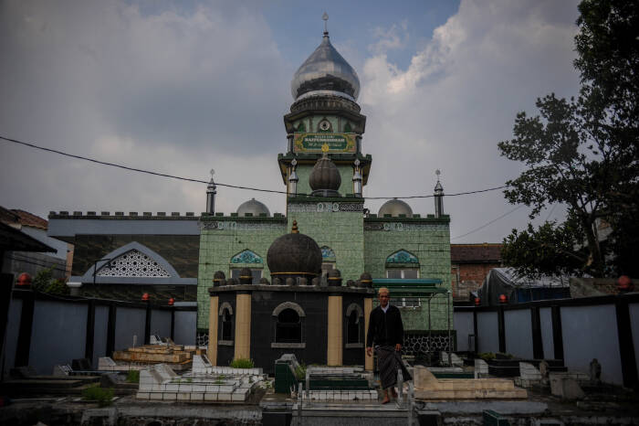 Pengurus DKM berada di kompleks Masjid Baiturrohmah (ANTARA FOTO/Raisan Al Farisi) Pengurus DKM berada di kompleks Masjid Baiturrohmah