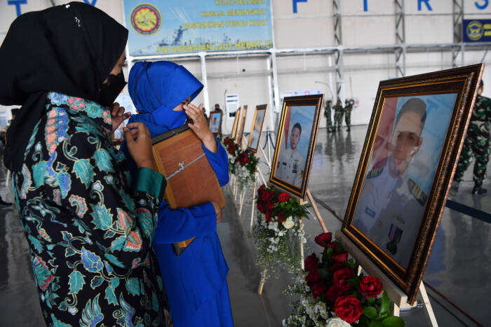 ANTARA FOTO/Zabur Karuru Penganugerahan tanda kehormatan dan kenaikan pangkat luar biasa prajurit KRI Nanggala-402