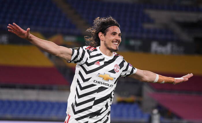 Edinson Cavani dari Manchester United merayakan mencetak gol kedua mereka (REUTERS/Alberto Lingria) Edinson Cavani dari Manchester United merayakan mencetak gol kedua mereka