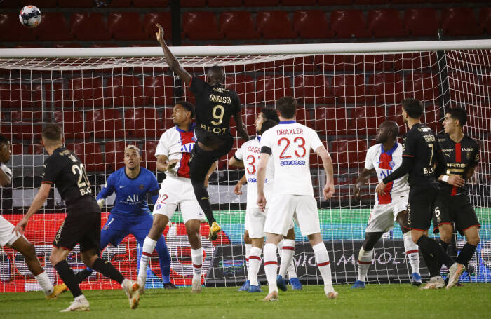 Serhou Guirassy dari Stade Rennes mencetak gol pertama mereka (REUTERS/Stephane Mahe) Serhou Guirassy dari Stade Rennes mencetak gol pertama mereka