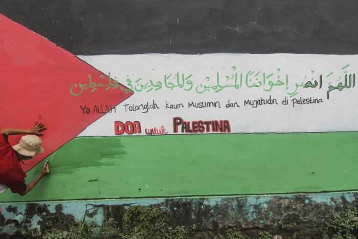 ANTARA FOTO/Asprilla Dwi Adha mural bertema solidaritas Palestina