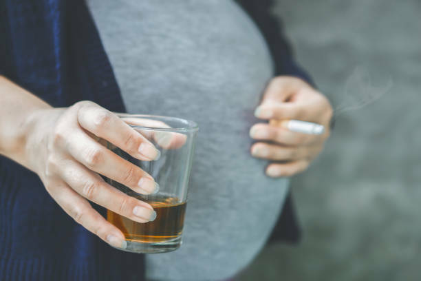 Keguguran disebabkan merokok dan minum alkohol (photo/istock/Doucefleur) keguguran disebabkan