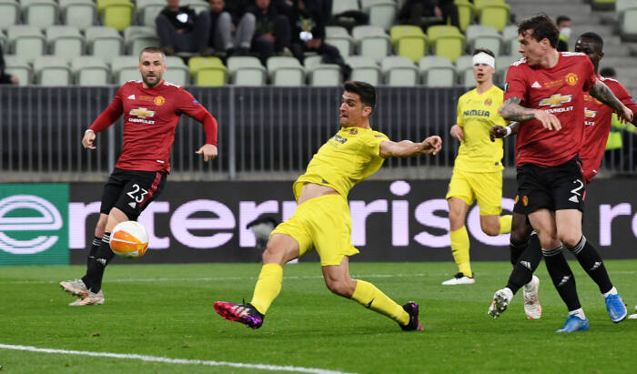 Gerard Moreno dari Villarreal mencetak gol pertama mereka (REUTERS/Adam Warzawa) Gerard Moreno dari Villarreal mencetak gol pertama mereka